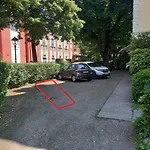 - 3 Schlafzimmer Fuer 6 Gaeste - 100 M2 Fuer Freunde & Familien - Grosse Kueche & Tisch Fuer 6 - Kostenlos Parken - Bahnhof 5 Min - Zentrum 10 Min - Jugendstilvilla Mit Bergblick - Gaestekarte Inklusiv Apartmán