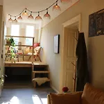 - 3 Schlafzimmer Fuer 6 Gaeste - 100 M2 Fuer Freunde & Familien - Grosse Kueche & Tisch Fuer 6 - Kostenlos Parken - Bahnhof 5 Min - Zentrum 10 Min - Jugendstilvilla Mit Bergblick - Gaestekarte Inklusiv Apartmán *