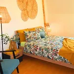 - 3 Schlafzimmer Fuer 6 Gaeste - 100 M2 Fuer Freunde & Familien - Grosse Kueche & Tisch Fuer 6 - Kostenlos Parken - Bahnhof 5 Min - Zentrum 10 Min - Jugendstilvilla Mit Bergblick - Gaestekarte Inklusiv Апартаменты *