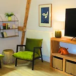 Διαμέρισμα - 3 Schlafzimmer Fuer 6 Gaeste - 100 M2 Fuer Freunde & Familien - Grosse Kueche & Tisch Fuer 6 - Kostenlos Parken - Bahnhof 5 Min - Zentrum 10 Min - Jugendstilvilla Mit Bergblick - Gaestekarte Inklusiv