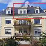 Διαμέρισμα - 3 Schlafzimmer Fuer 6 Gaeste - 100 M2 Fuer Freunde & Familien - Grosse Kueche & Tisch Fuer 6 - Kostenlos Parken - Bahnhof 5 Min - Zentrum 10 Min - Jugendstilvilla Mit Bergblick - Gaestekarte Inklusiv *