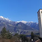 Апартаменты - 3 Schlafzimmer Fuer 6 Gaeste - 100 M2 Fuer Freunde & Familien - Grosse Kueche & Tisch Fuer 6 - Kostenlos Parken - Bahnhof 5 Min - Zentrum 10 Min - Jugendstilvilla Mit Bergblick - Gaestekarte Inklusiv Мерано