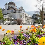 - 3 Schlafzimmer Fuer 6 Gaeste - 100 M2 Fuer Freunde & Familien - Grosse Kueche & Tisch Fuer 6 - Kostenlos Parken - Bahnhof 5 Min - Zentrum 10 Min - Jugendstilvilla Mit Bergblick - Gaestekarte Inklusiv Μεράνο