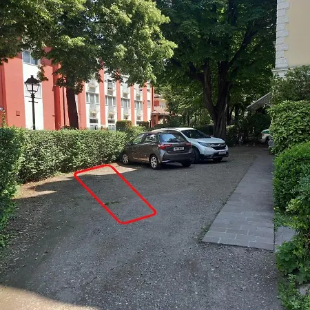 3-zimmer-appartement In Privatvilla, Zentrum, Kostenloser Parkplatz Mit Gaestekarte דירה