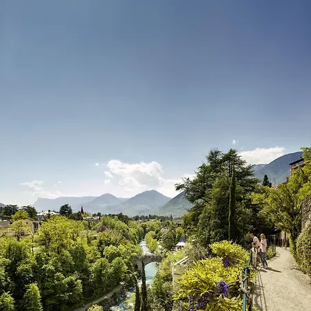 3-zimmer-appartement In Privatvilla, Zentrum, Kostenloser Parkplatz Mit Gaestekarte Appartement