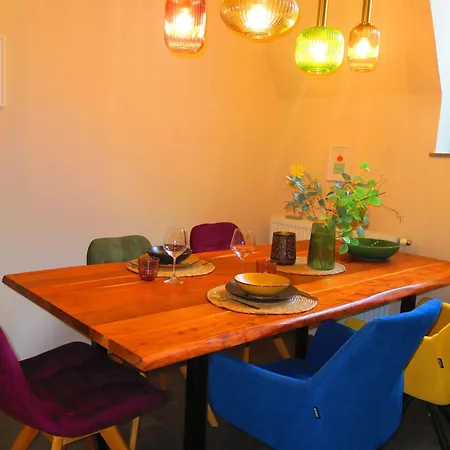 3-zimmer-appartement In Privatvilla, Zentrum, Kostenloser Parkplatz Mit Gaestekarte *