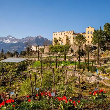 3-zimmer-appartement In Privatvilla, Zentrum, Kostenloser Parkplatz, Mit Gaestekarte Meran