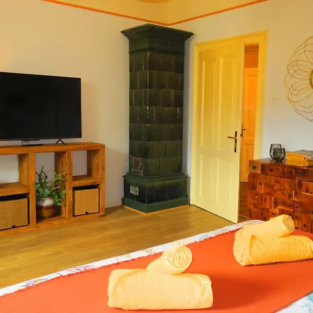 דירה 3-zimmer-appartement In Privatvilla, Zentrum, Kostenloser Parkplatz Mit Gaestekarte