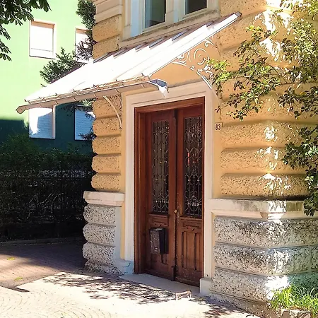 3-zimmer-appartement In Privatvilla, Zentrum, Kostenloser Parkplatz, Mit Gaestekarte ميرانو