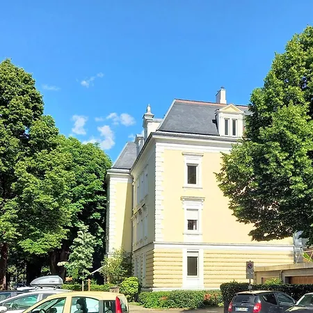 - 3 Schlafzimmer Fuer 6 Gaeste - 100 M2 Fuer Freunde & Familien - Grosse Kueche & Tisch Fuer 6 - Kostenlos Parken - Bahnhof 5 Min - Zentrum 10 Min - Jugendstilvilla Mit Bergblick - Gaestekarte Inklusiv Apartmán *