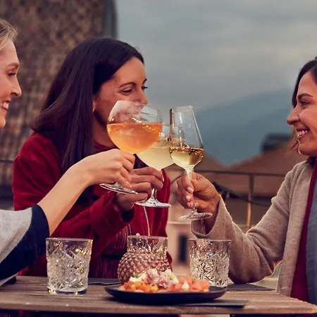 Goldener Herbst In Meran - 